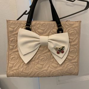 PRICE FIRM. Betsey Johnson Rose Print Bow Bag